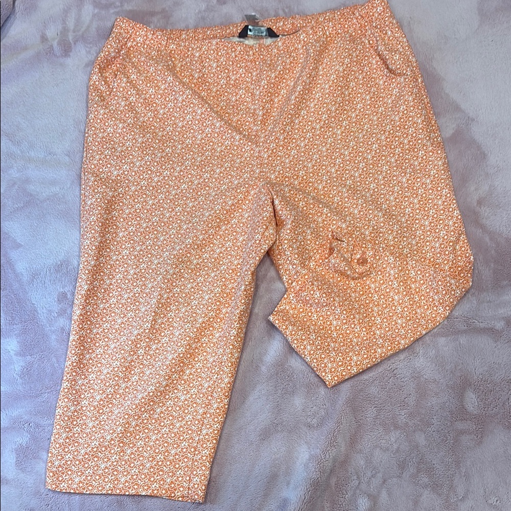 Floral Print Capri Pants in Orange